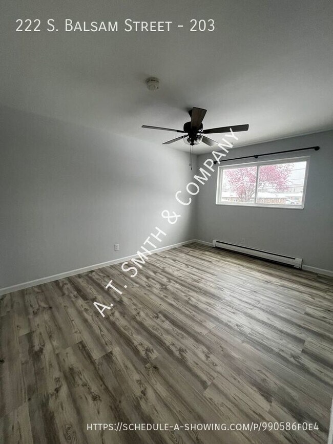 Building Photo - 222 S Balsam St
