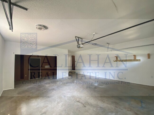 Building Photo - Jacksonville Foxwood Home
