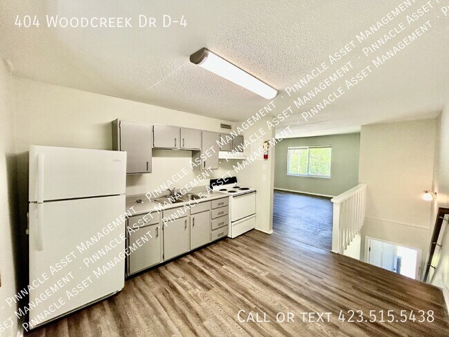 Building Photo - 404 Woodcreek Rd