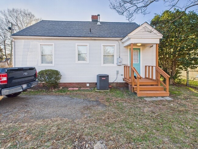 Building Photo - 3807 Midlothian Tpke