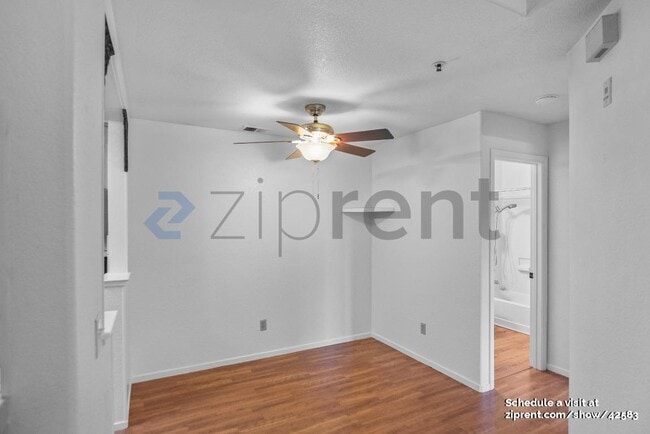 Building Photo - 714 Waterford Pl
