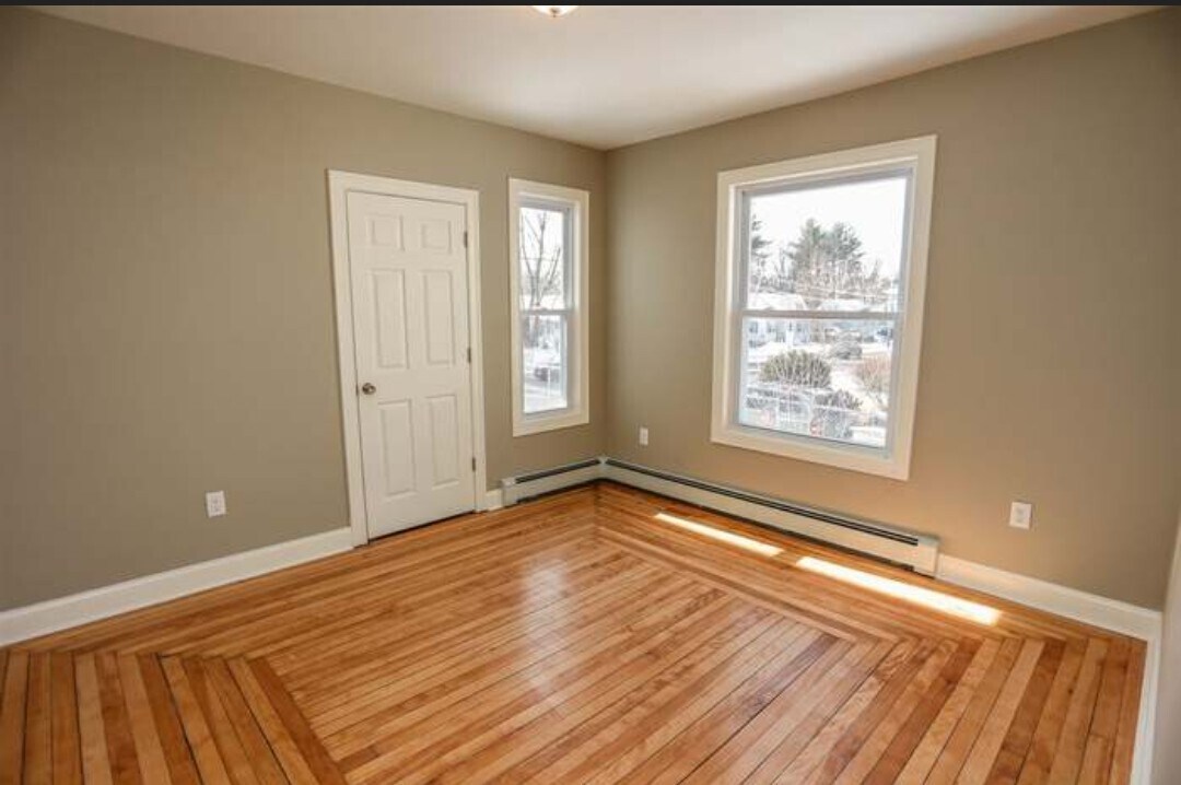 Building Photo - 1142 Cilley Rd