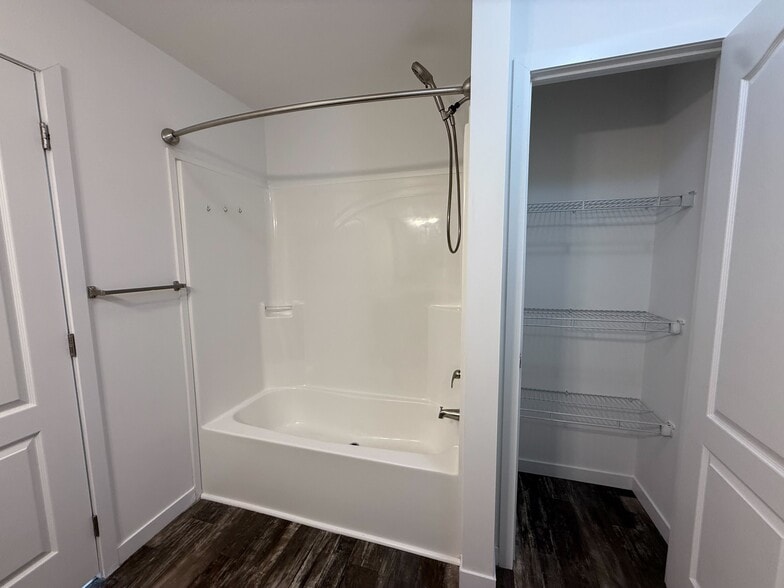 Building Photo - 12491 St Andrew Ct