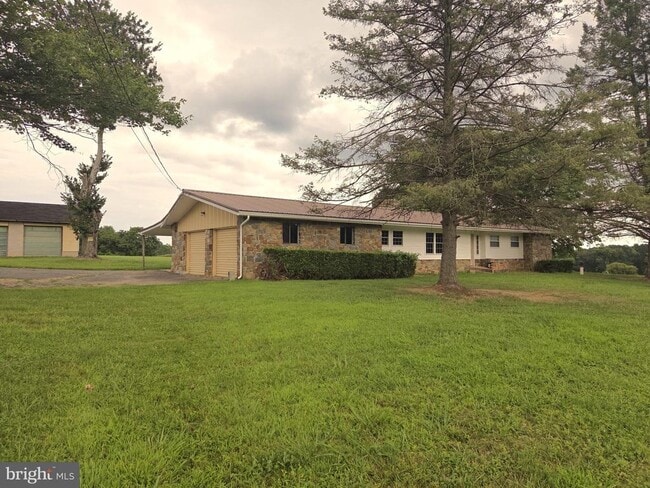 Building Photo - 2264 Blue Ball Rd
