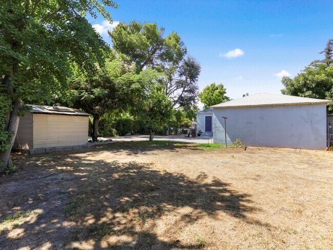 Building Photo - 3801 Legion Ln