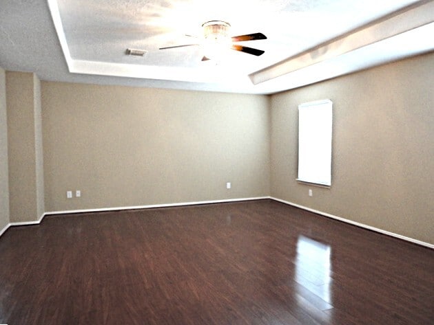 Building Photo - 18227 Thicket Grove Rd