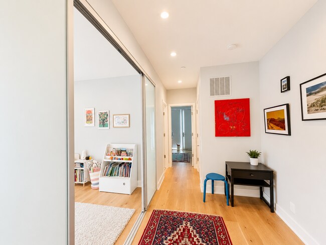 Building Photo - LUXURY CONDO BY METRO