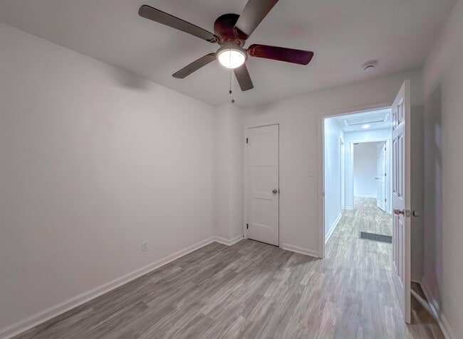 Building Photo - 1751 Pepper Dr