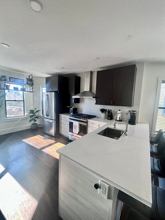 Building Photo - 27 Armandine St