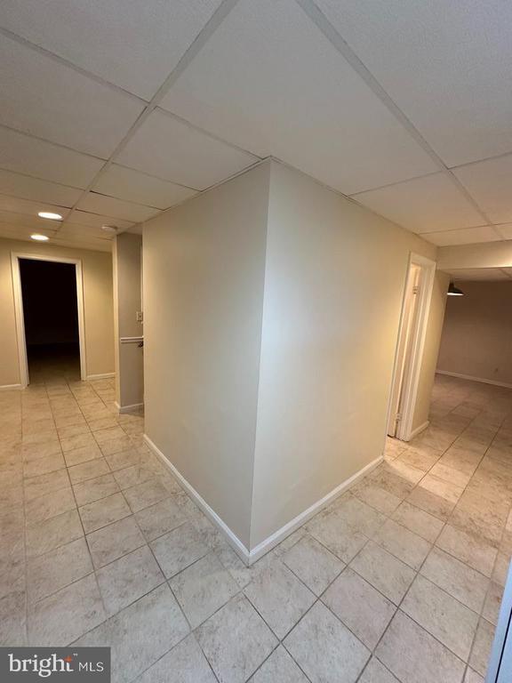Building Photo - 893 Broad Oaks Dr