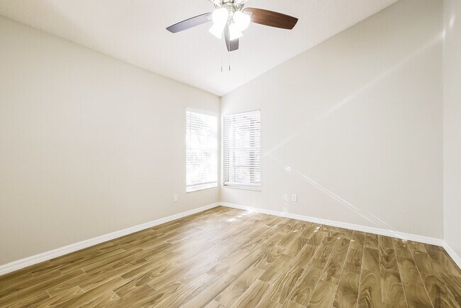 Building Photo - 9331 Echo Run