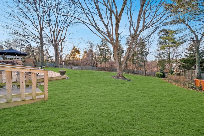 Building Photo - ABSOLUTELY GEORGEOUS 5BD/3.5BA Fully-Renov...