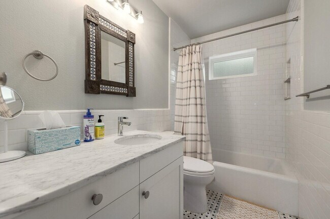 Building Photo - 810 Ethel St