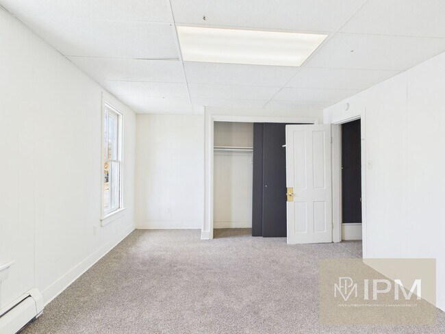 Building Photo - Cozy 3 Bedroom, 1 Bath Home in Spring Grove School District!