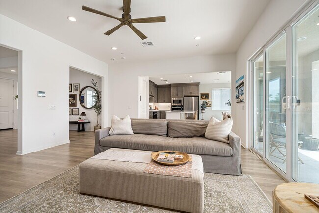 Building Photo - 81887 Via Encinitas