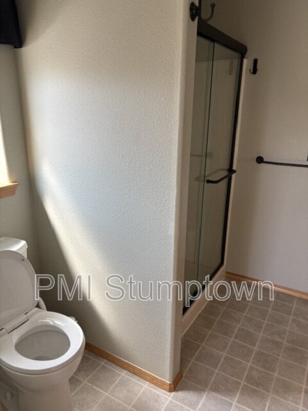 Building Photo - 14375 SE Oregon Trail Dr