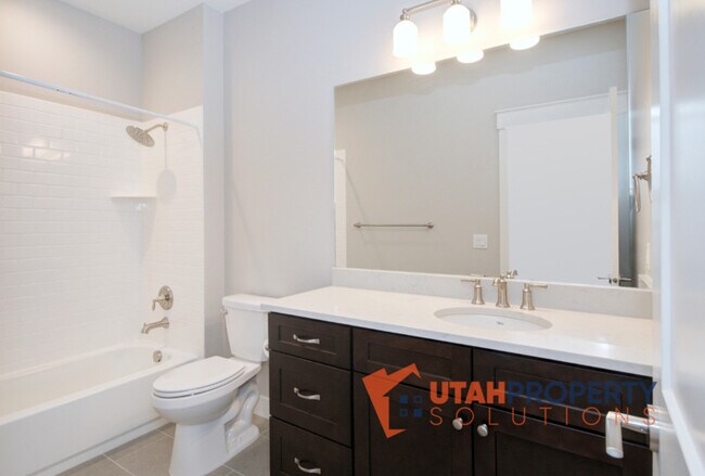 Building Photo - 10464 S Beetdigger Blvd