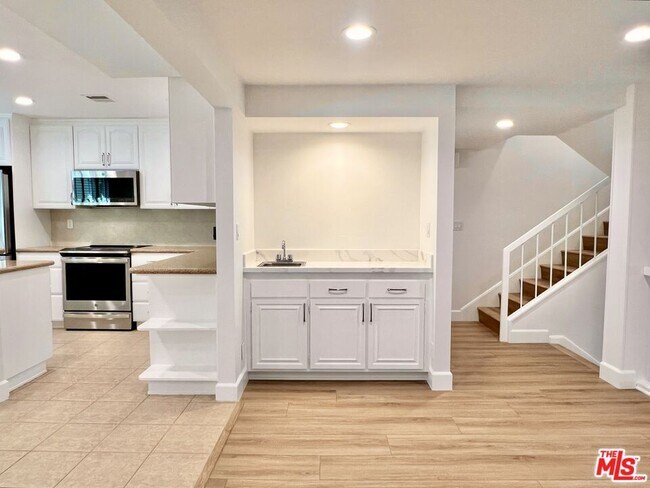 Building Photo - 13218 Fiji Way