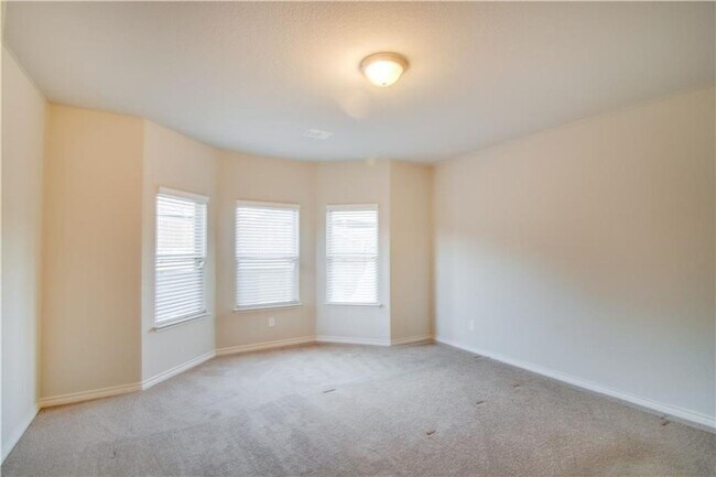 Building Photo - 2016 Build, Minutes from DNT. Home feature...