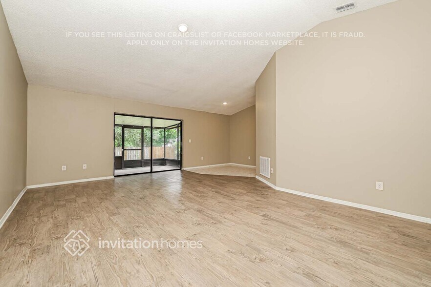 Building Photo - 1517 Kestrel Way