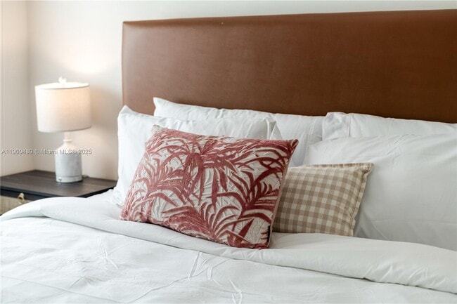 Building Photo - 481 NE 29th St