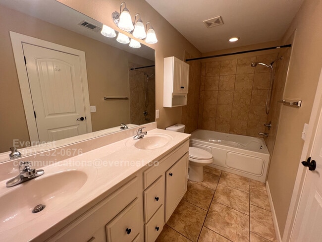 Building Photo - 1205 Tuscany Cir