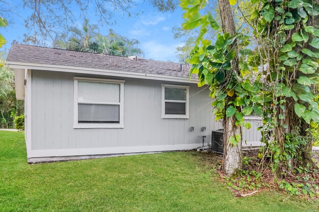 Building Photo - 6576 4th Ln