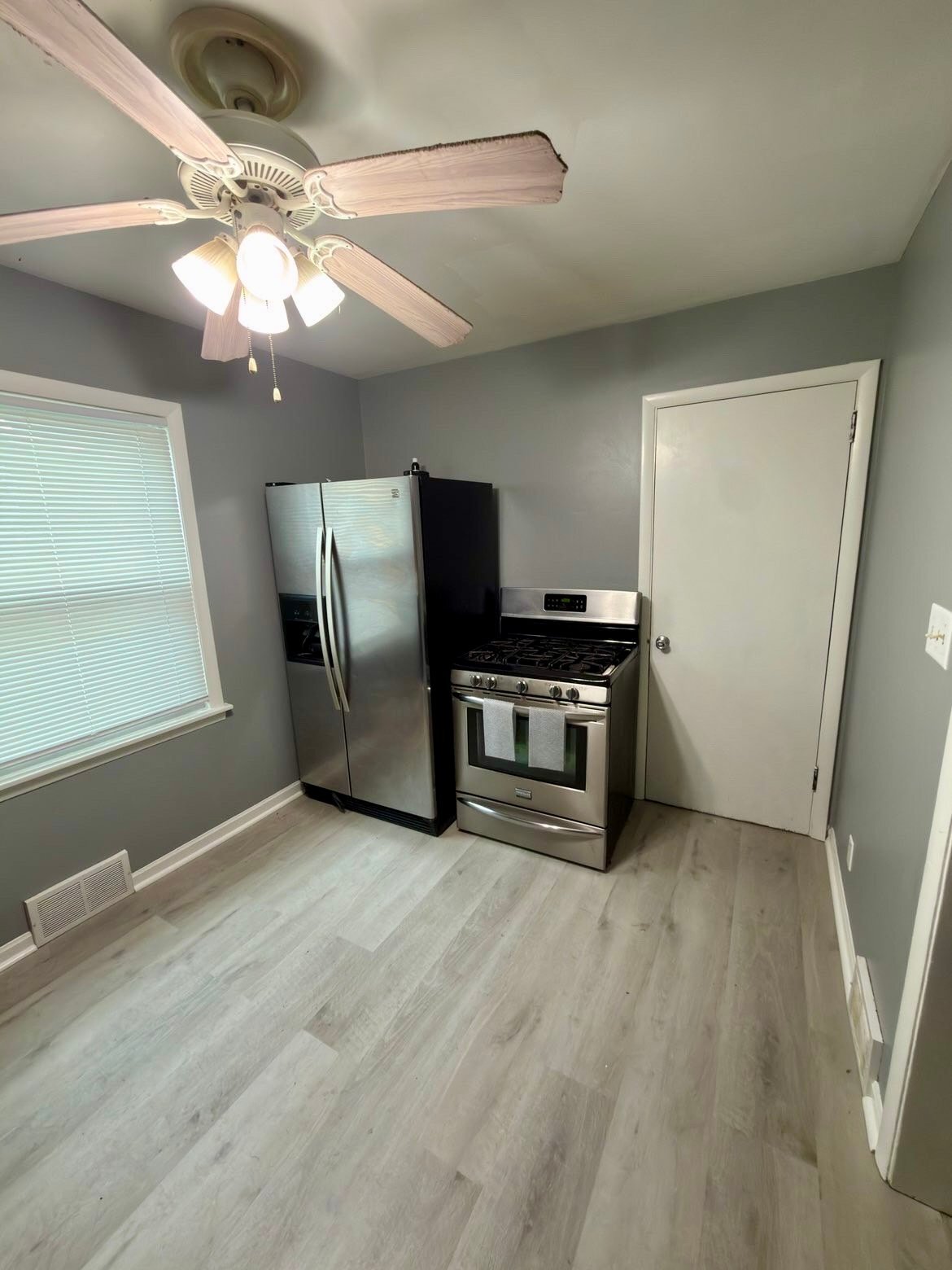 Building Photo - 1730 S 71st St