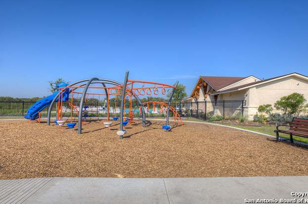 Building Photo - 307 Limestone Creek