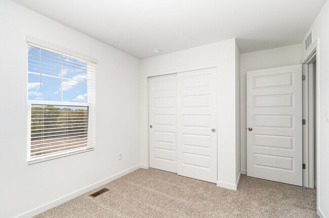 Building Photo - 2171 Yellowstone Blvd