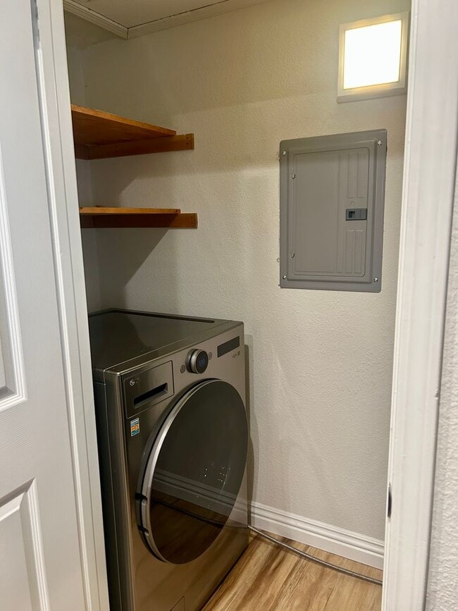 Building Photo - Modern and Convenient Condo Near Almaden Lake