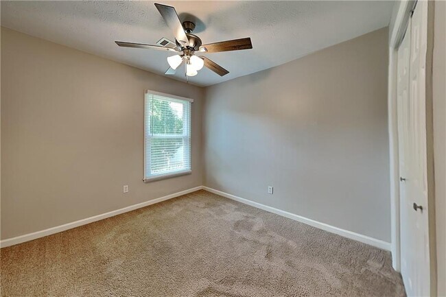 Building Photo - 6839 Woodcreek Ln