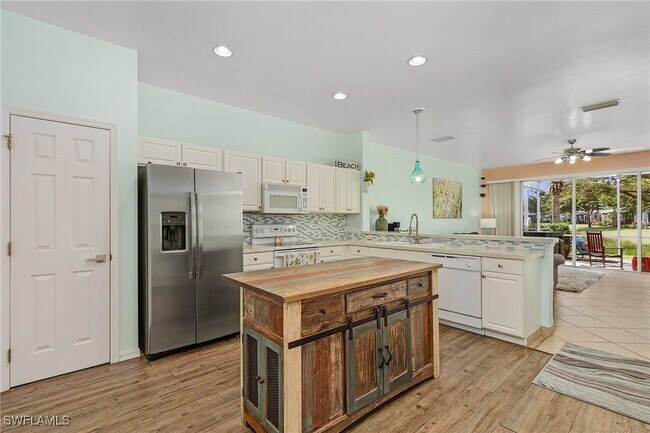 Primary Photo - 8311 Village Edge Cir