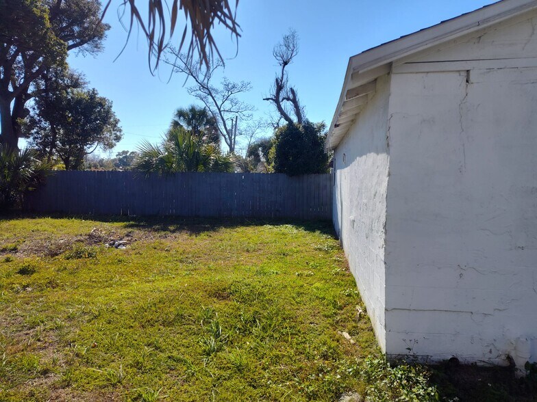 Building Photo - 250 Springfield Ave