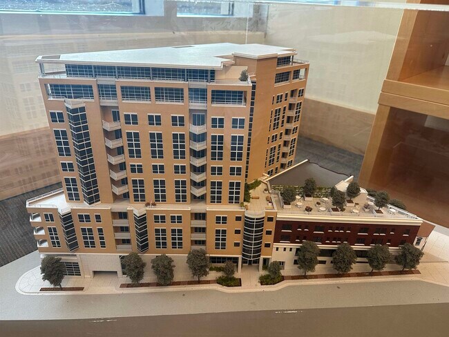 Building Photo - 125 N Hamilton St