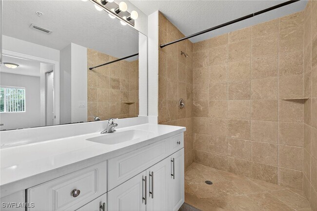 Building Photo - 13150 Bella Casa Cir