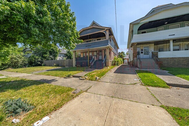 Primary Photo - 3633 E 153rd St