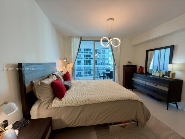 Building Photo - 488 NE 18th St