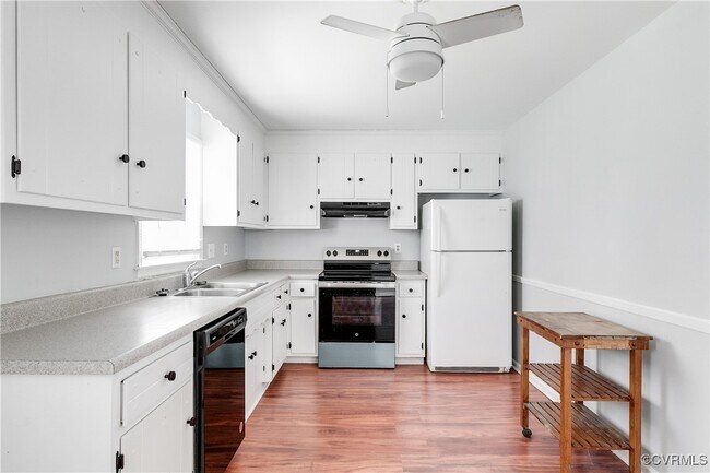 Building Photo - 1624 Mountain Pine Terrace
