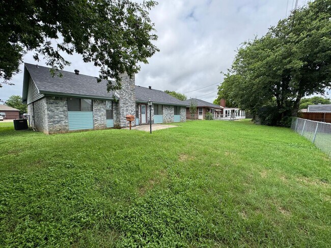 Building Photo - 4-Bedroom House for Rent in Killeen