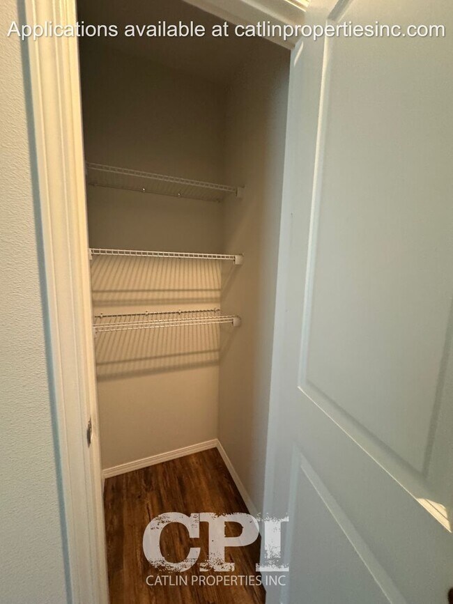 Building Photo - 655 Chapman Rd