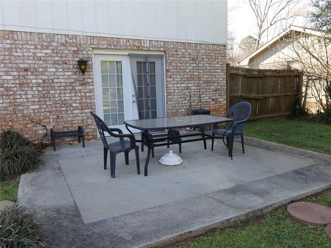 Building Photo - 651 Mincey Woods Ct