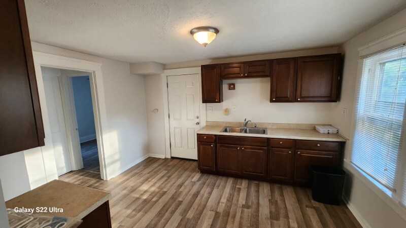 Building Photo - 16108 Parkgrove Ave