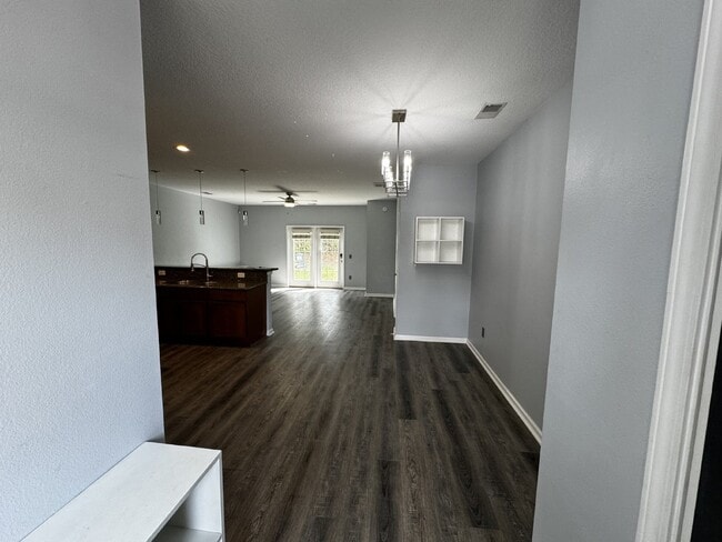 Building Photo - Townhouse for Rent