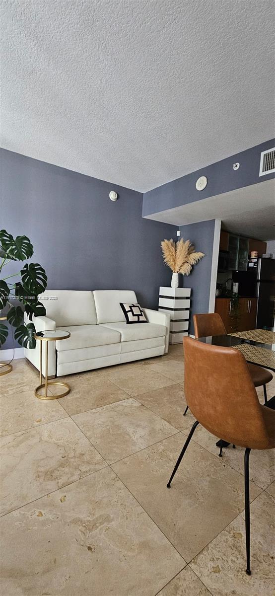 Building Photo - 1750 N Bayshore Dr