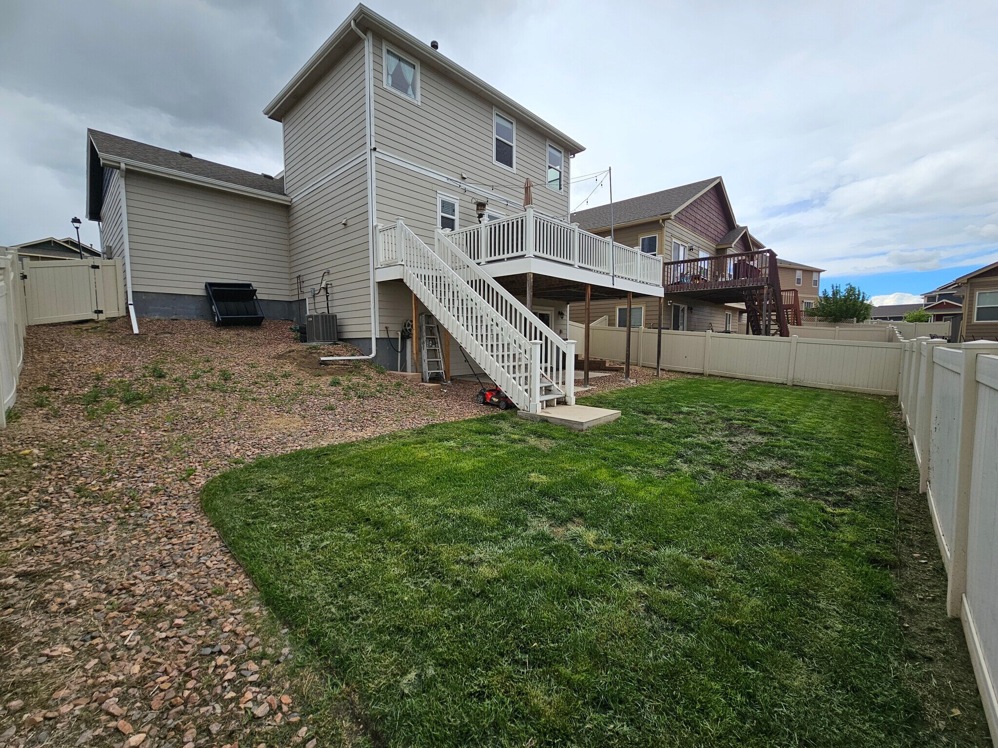 Building Photo - 1350 Alveston St