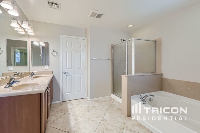 Building Photo - 5707 W Milada Dr