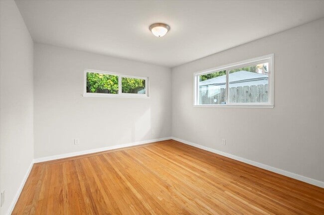 Building Photo - 18500 Crest Ave