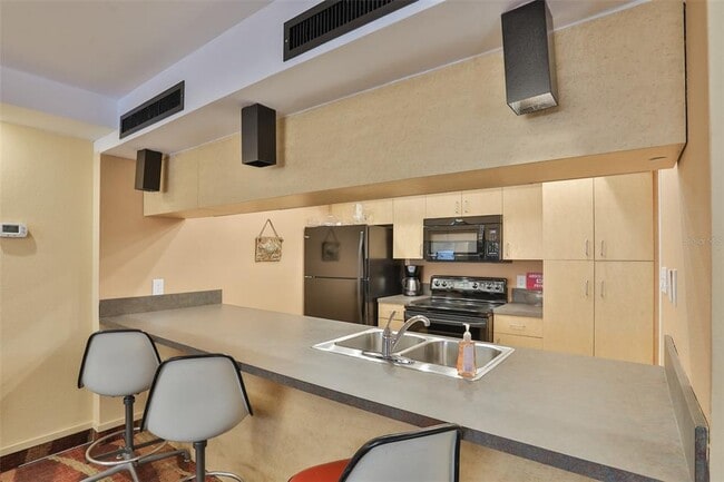 Building Photo - 4141 Bayshore Blvd