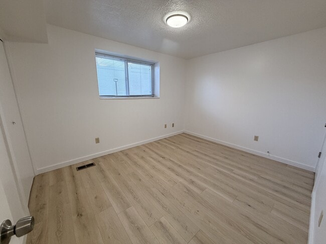 Building Photo - 325 S 600 W